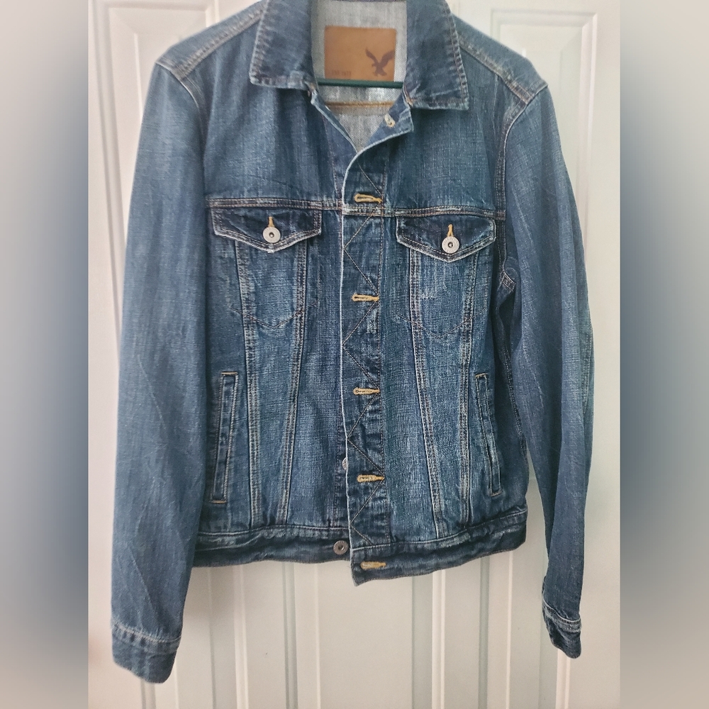 American Eagle Jean Jacket size small NWT